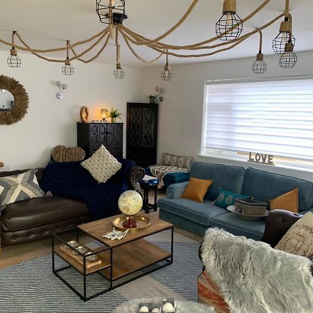 Shore Lodge. 4 Bed Bungalow Only Mtrs From The Beach. Sleeps 8 Sutton-on-Sea Eksteriør bilde