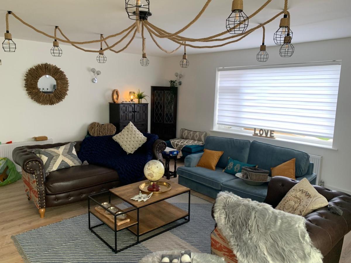 Shore Lodge. 4 Bed Bungalow Only Mtrs From The Beach. Sleeps 8 Sutton-on-Sea Eksteriør bilde